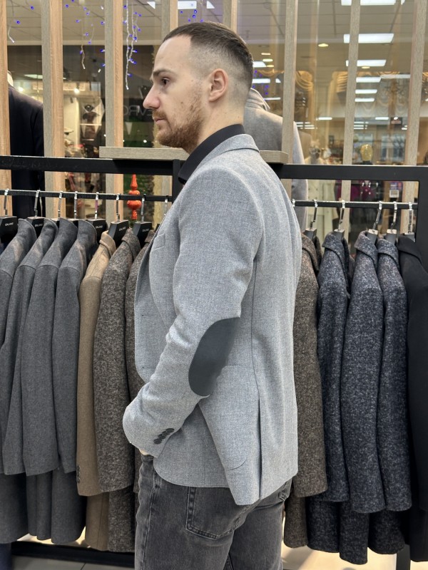 Пиджак твидовый серый с налокотниками